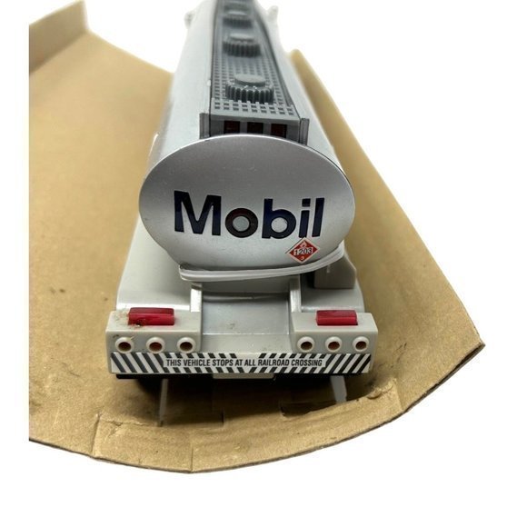 Vintage‎ Mobil Toy Tanker Truck - Limited Edition Collector Series - Picture 4 of 7
